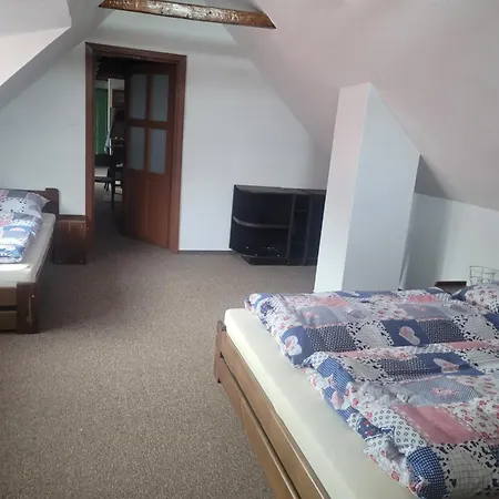 Na Vcelej Farme Polichno