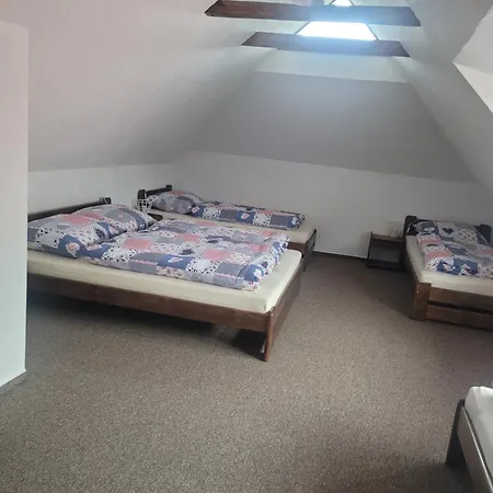 Na Vcelej Farme Apartamento Polichno